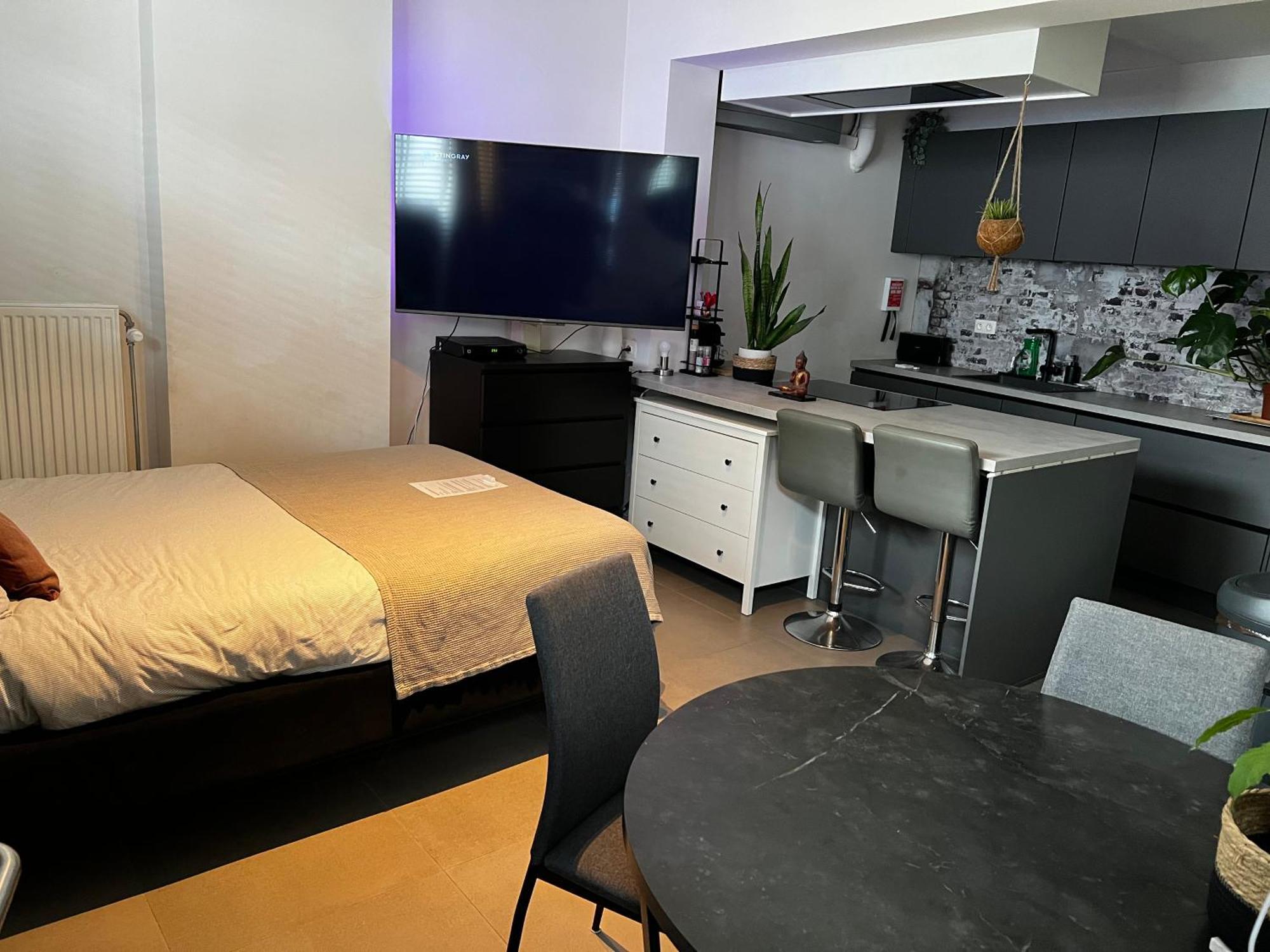 Cosy Boutique - Self Check In Hotel